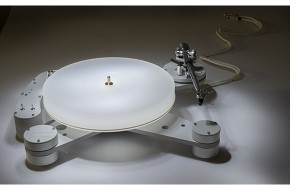 The Soulines Kubrick DCX Turntable