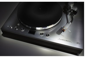 The Luxman PD-171A Turntable