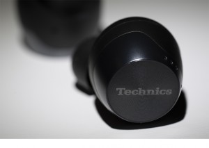 REVIEW: The Technics EAH-AZ70 Wireless Earbuds                 